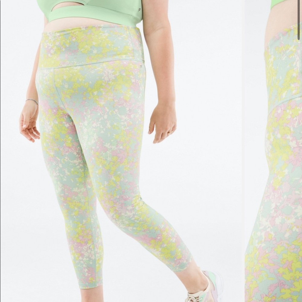 Fabletics 3X NWT- Define High-Waisted 7/8 Legging in Dusty Teal Meridian.